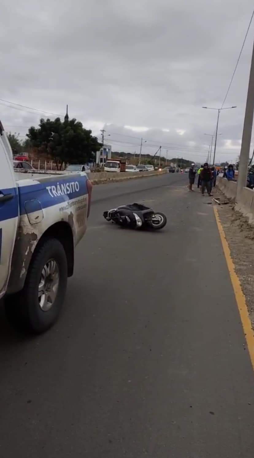 Manab Choque Entre Un Carro Y Una Motocicleta Cobra Le Vida De Un