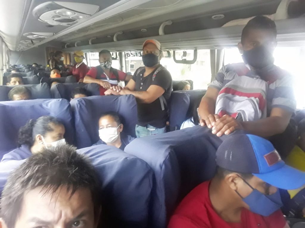 Buses salen llenos de la Terminal Terrestre, denuncian ciudadanos
