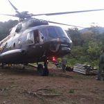 ❖ ECUADOR ▮Helicóptero militar que llevaba ayuda humanitaria se accidenta