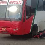 ❖ MANABÍ ▮Agente de Policía fallece en choque entre motocicleta y bus