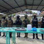 ❖ MANABÍ ▮Encuentran armas cortopunzantes, celulares droga, electrodomésticos y cadenas en la cárcel de Portoviejo