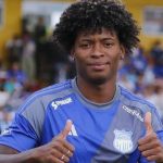 ❖ ECUADOR▮Esposa e hijo de Jackson Rodríguez, jugador de Emelec, fueron s3cuestr@d0s en su domicilio
