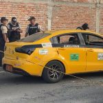 ❖MANABÍ▮Otro taxista mu3r3 b@le@d0 en plena vía pública
