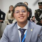 ❖ECUADOR▮Asamblea analizará a Dominique Serrano por dibujar en plena sesión oficial
