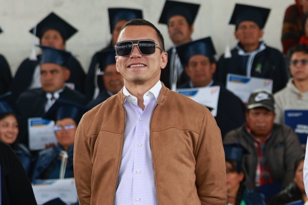daniel-noboa-trabajo-horas-consulta-popular-1024x683.jpg
