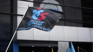 2022081124176-uio-candidatos-revolucion-ciudadana-cne.jpg_961014313.webp