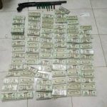 ❖ MANABÍ▮Billetes falsificados y arm@s fueron encontrados por militares