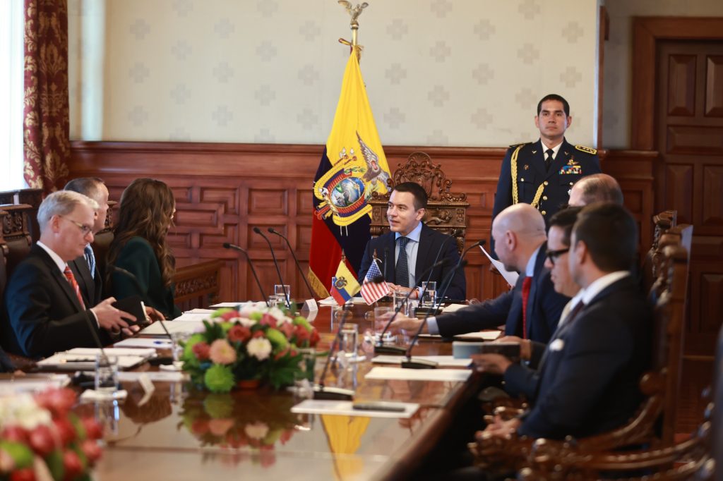 FORTALECE-LA-COOPERACION-CON-EE.-UU.jpeg