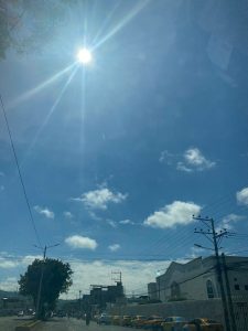 La radiación solar estará en niveles extremos en tres cantones de Manabí este 12 de mayo.