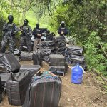 ❖ MANABÍ▮Decomisan cerca de 2 toneladas de dr0g@ en zona rural de Jama
