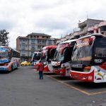 ❖ECUADOR▮Transportistas suspenden paralización y abren diálogo por alza de pasajes