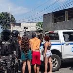 ❖ MANABÍ▮At4qu3 arm4d0 en la 20 de Mayo deja tres víct¡m4s mort4l3s