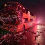 ❖ ECUADOR▮Ch0qu3 entre bus y camión deja 15 h4rid0s en la vía a Balzar